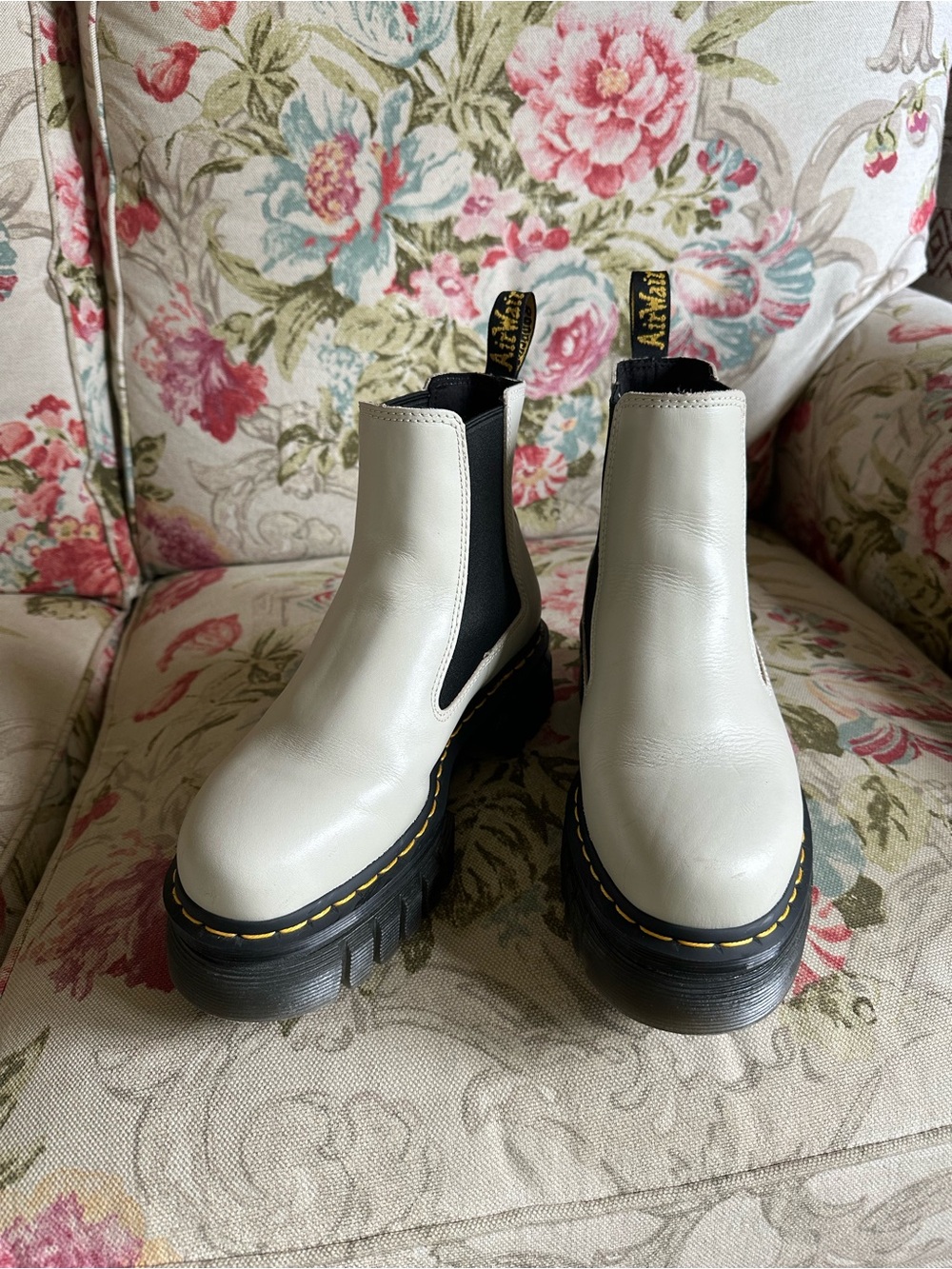 Dr. Martens White Chelsea Boots with Black Elastic Panels - Picture 8 of 8